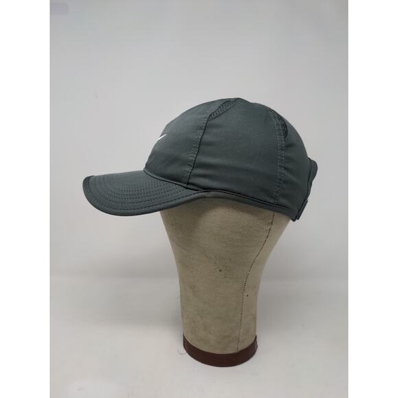 Nike Dri Fit Featherlight Strapback Hat Gray White Swoosh OSFM - Picture 4 of 9